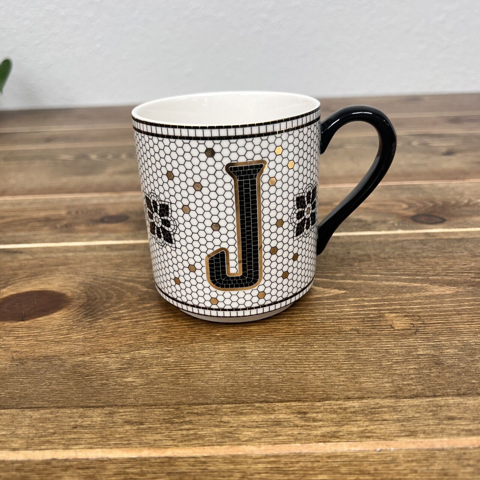 Anthropologie Margot Mug Mosaic Tile Monogram 15 fl oz Cup Gold Black Letter J