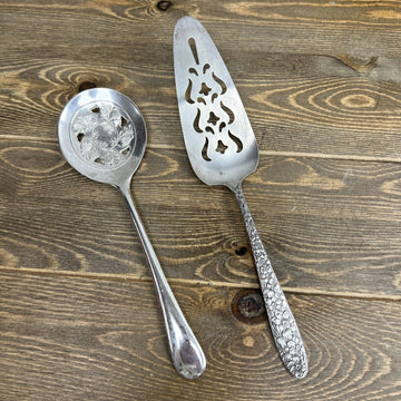 Vintage Leona Silver Plated Pierced Bon Bon Serving Spoon, Italy & cake spatula