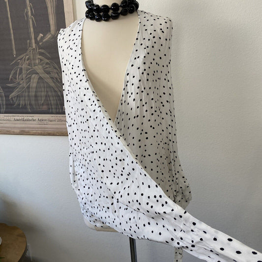 Mello Day Sleeveless Top  Black &White Polka Dot Tie Bow Knot Bottom V Neck L/p