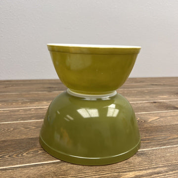 Green Pyrex Round Mixing Bowls 402, 403