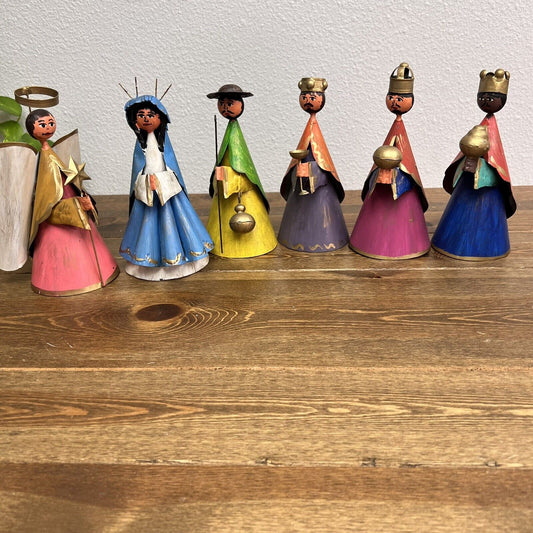 Vintage Mexican Folk Art Tin Nativity Scene 6 piece Christmas Hand Painting