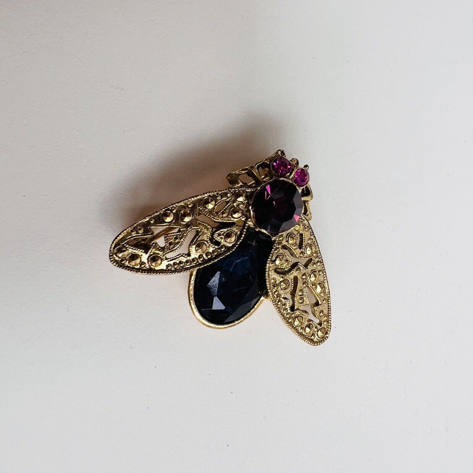 Vintage Blue & Purple stone in gold bumble bee vintage pin brooch