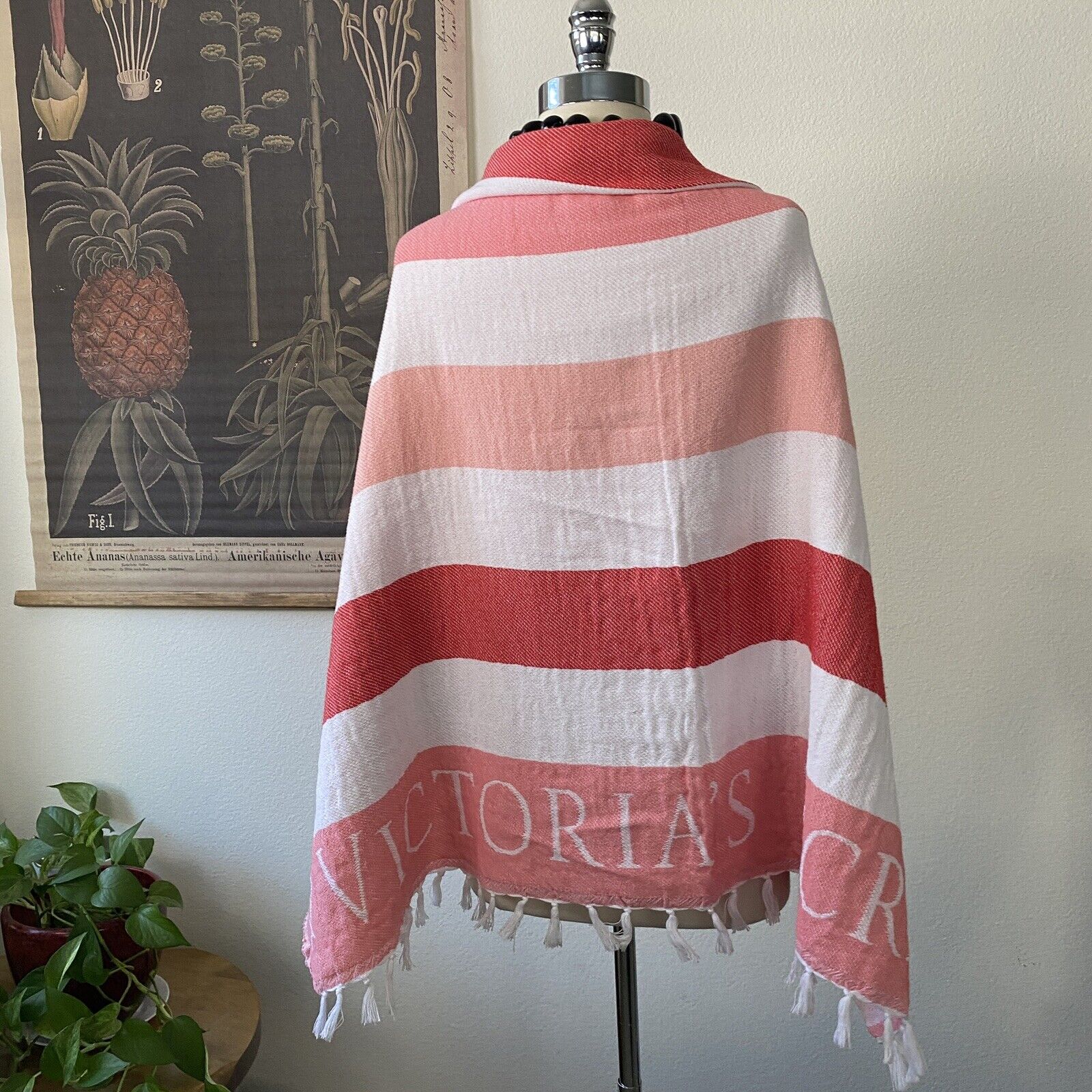Victoria’s Secret White Pink Coral Stripe Beach Towel Blanket With Tassels