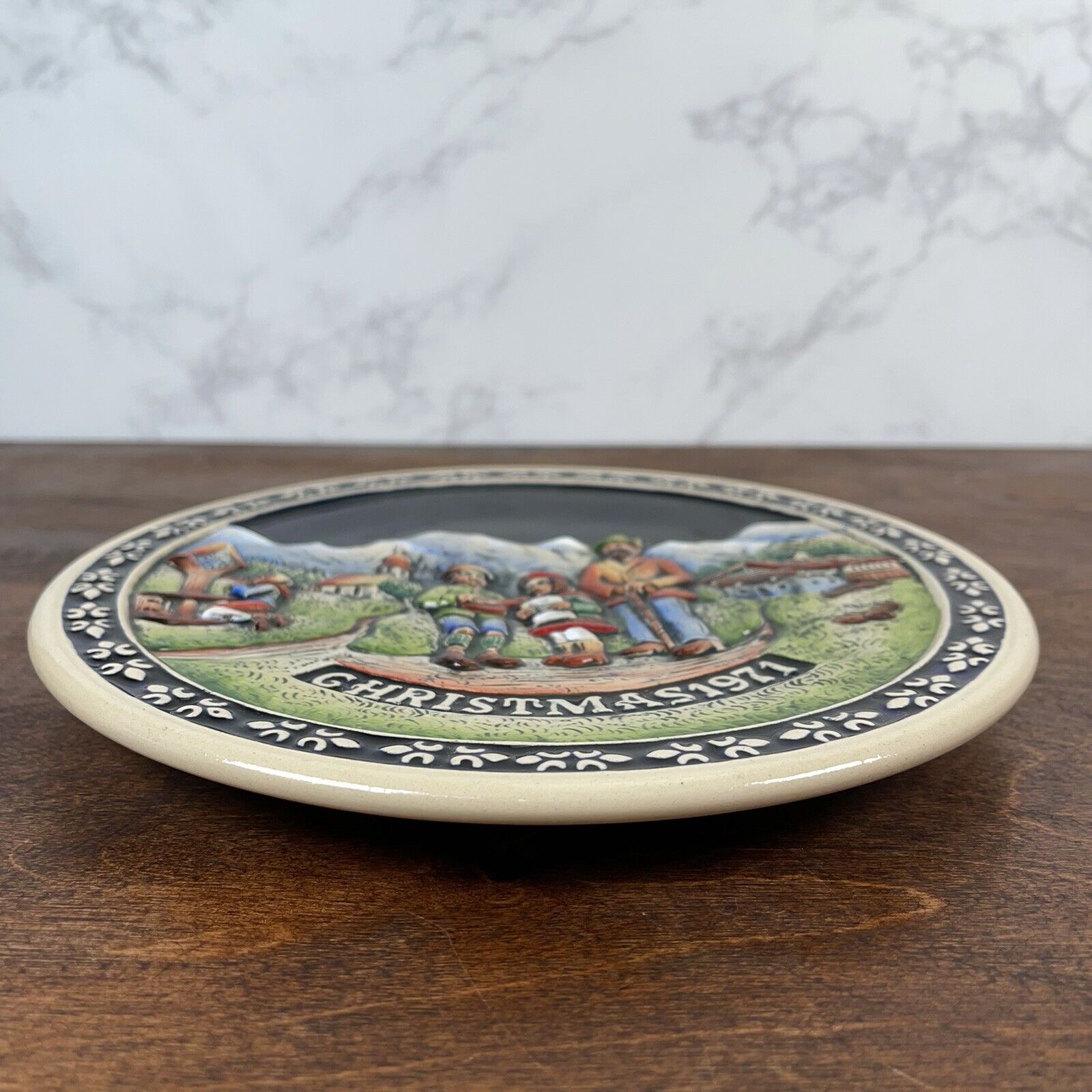 VINTAGE SCHMID LIMITED FIRST EDITION THE BAVARIAN CHRISTMAS PLATE 1971