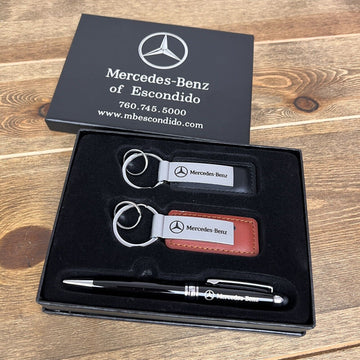 NIB Mercedes-Benz Complimentary Gift Set Key Chains And Pen collectible