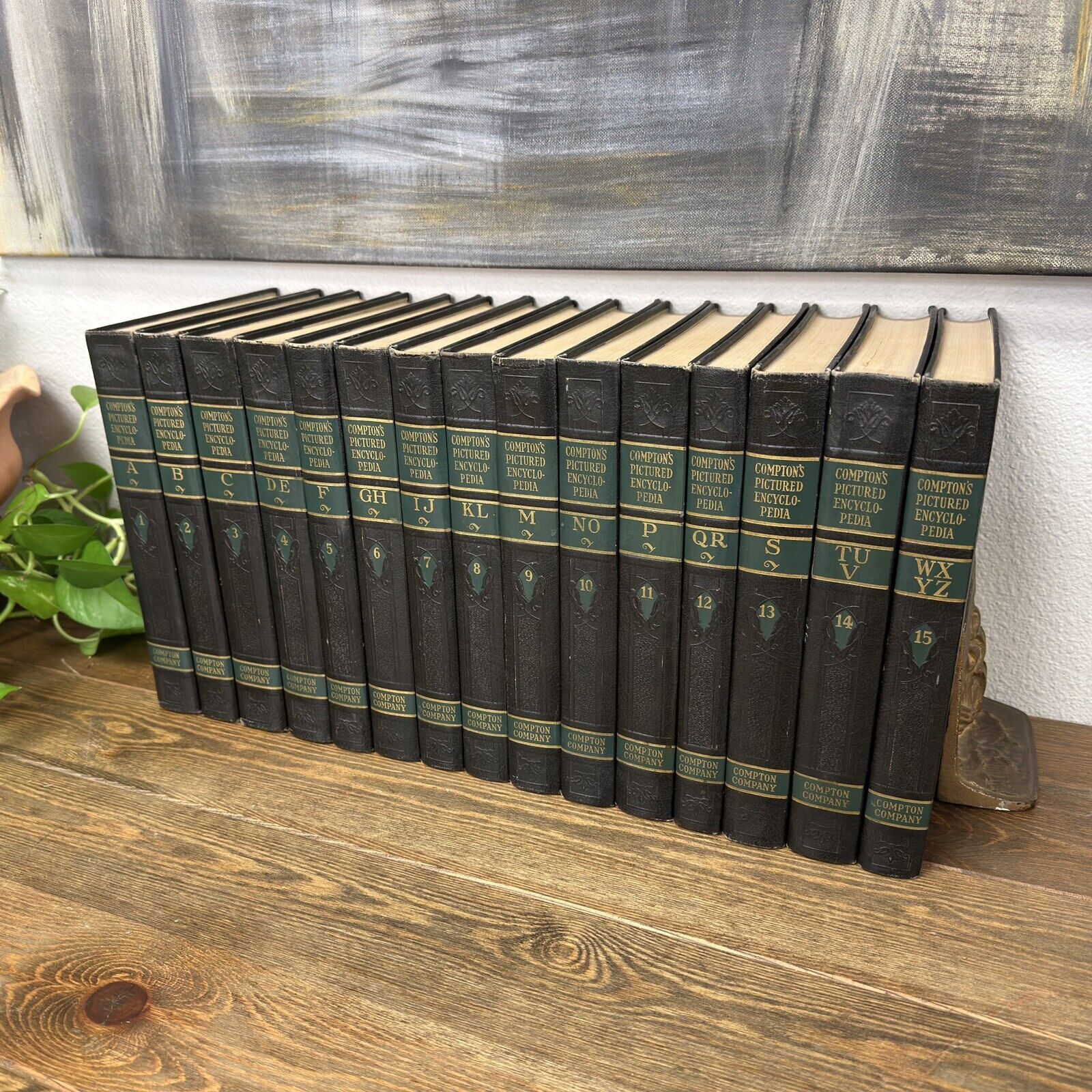 Vintage 1953 A-Z Compton's Pictured Encyclopedia 1-15 Black & Green Embossed Set