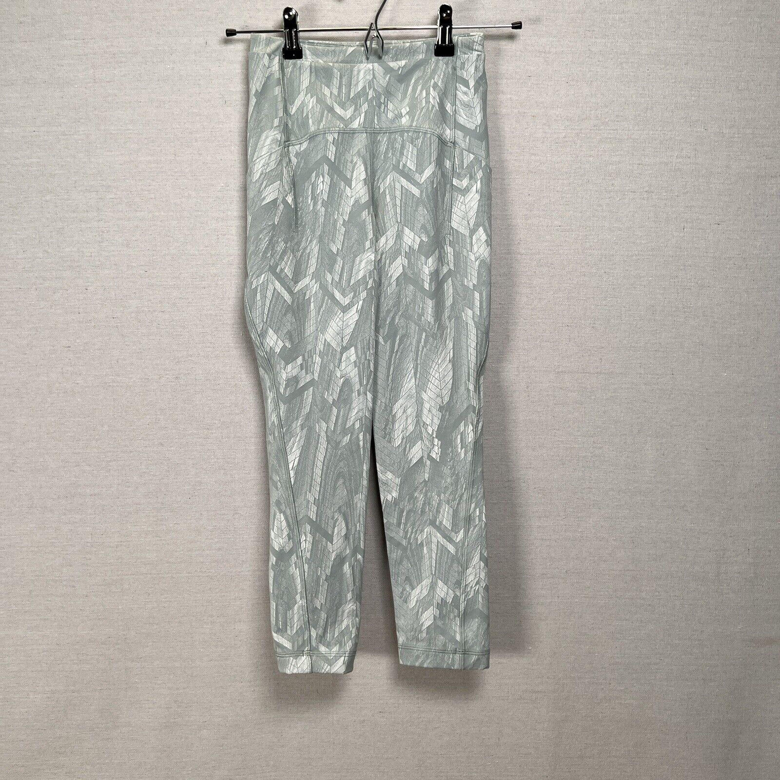 Lululemon Swift Speed High Rise Crop Silver Green White Chevron Jacquard SZ 2