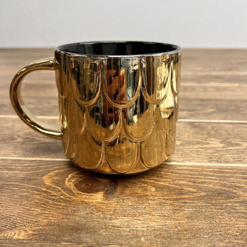 Starbucks 2019 Holiday Edition Gold Mermaid Scales Scalloped Coffee Mug 14 fl oz