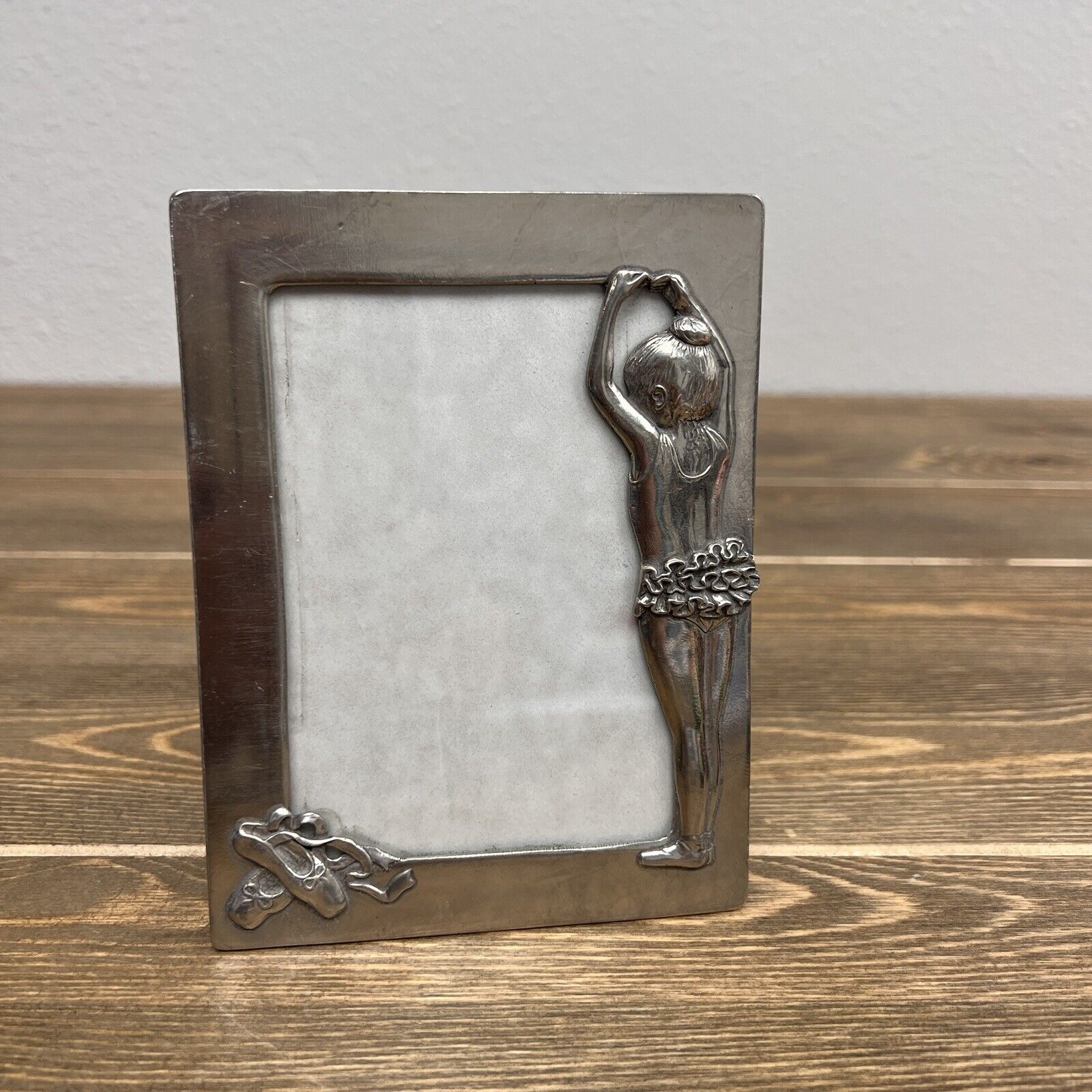 Silver-Tone 3-D Ballerina Metal Photo Frame Picture Free-Standing Seagull Pewter