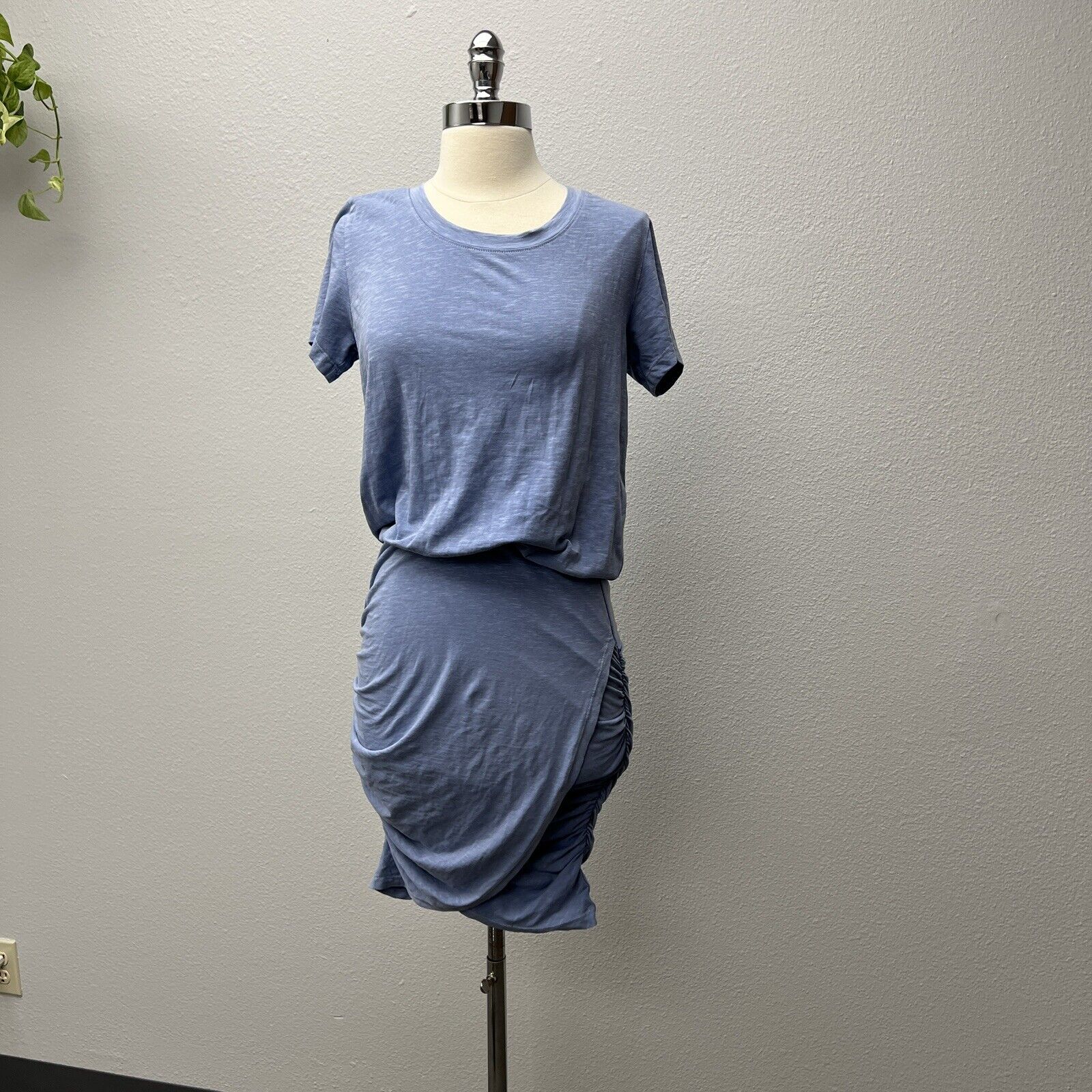 Sundry Dress Blue Knit Scoop Neck T-Shirt Style Ruched Body Size 1