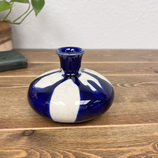 Lemax Shiwan blue & white pottery vase