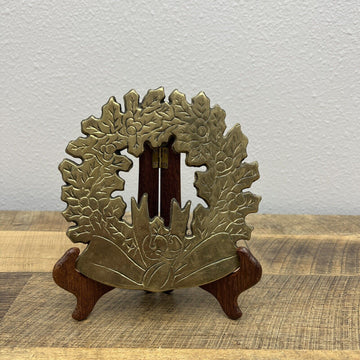 Vintage Brass Christmas Holiday Wreath Trivet Hot Plate