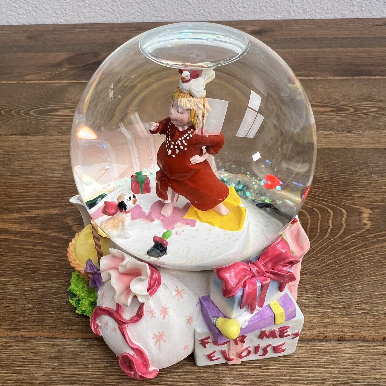 FAO Schwartz Eloise Opening Presents Snowglobe Vintage