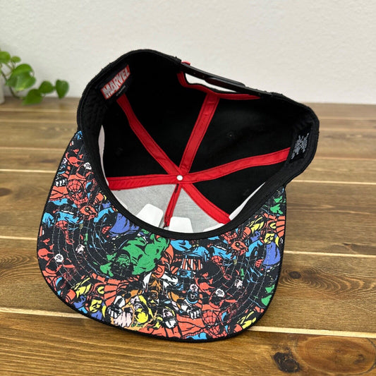 MARVEL Avengers Comics Logo Flat Bill Snapback Cap Hat in Black