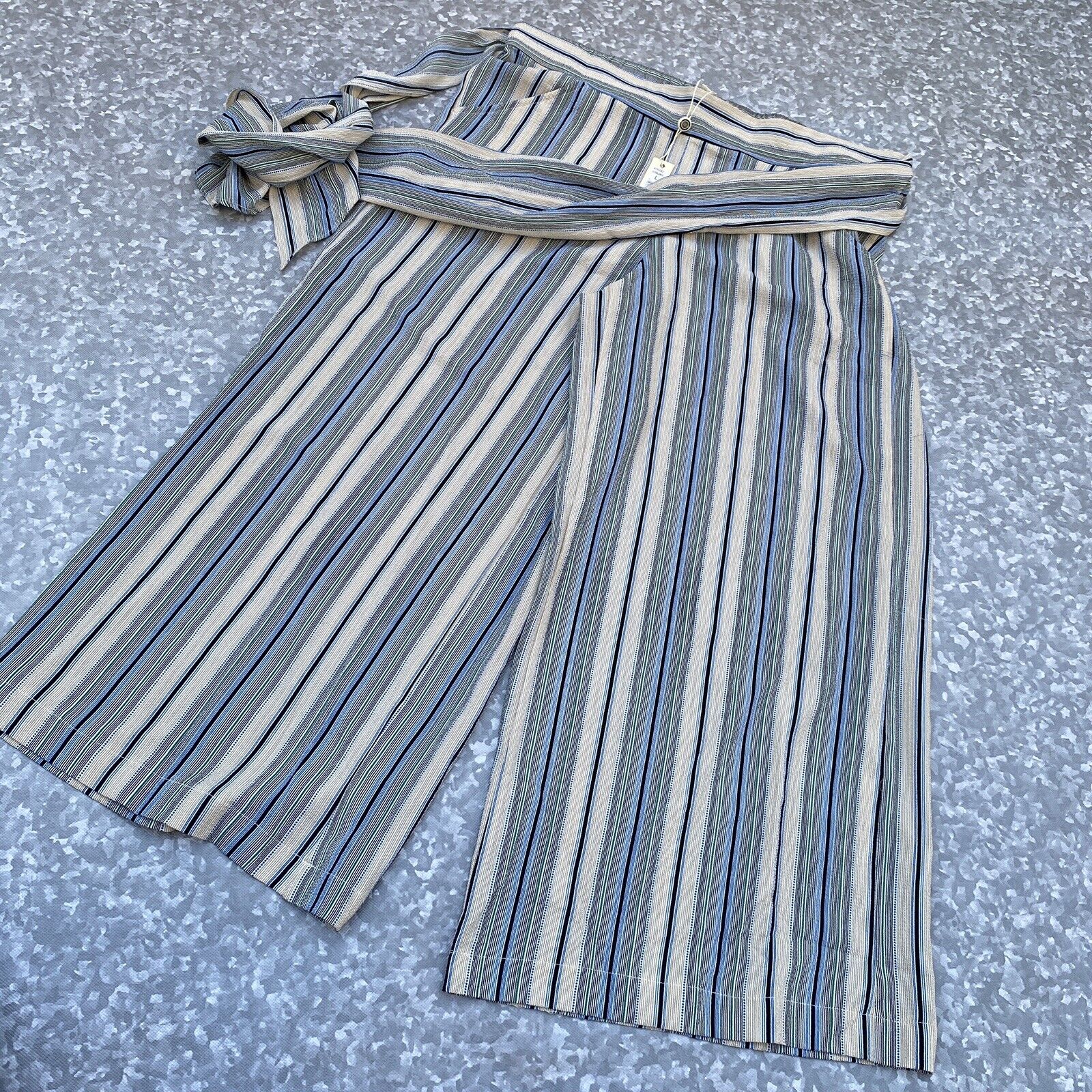 Max Studio NWT Multicolored Stripes Pants Large Retails at $78