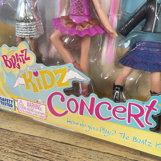 Bratz Kidz Snap-On Concert Cloe Easy To Snap On Cool fashions~ Retired Rare