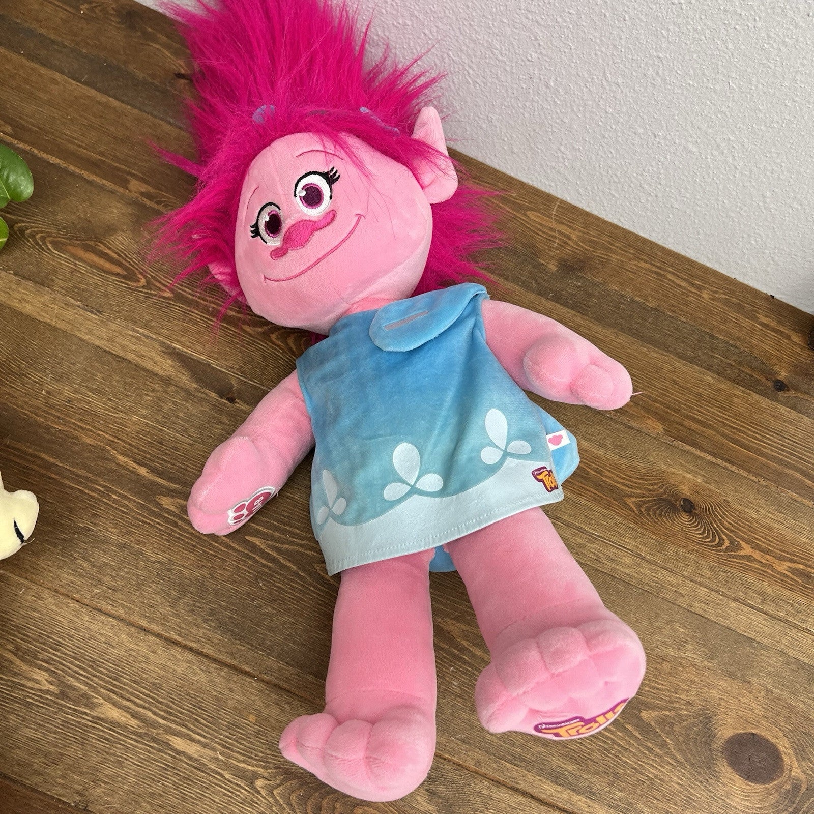 Build a Bear Dreamworks Trolls Princess Poppy 23” Pink Plush Doll with Dress BAB