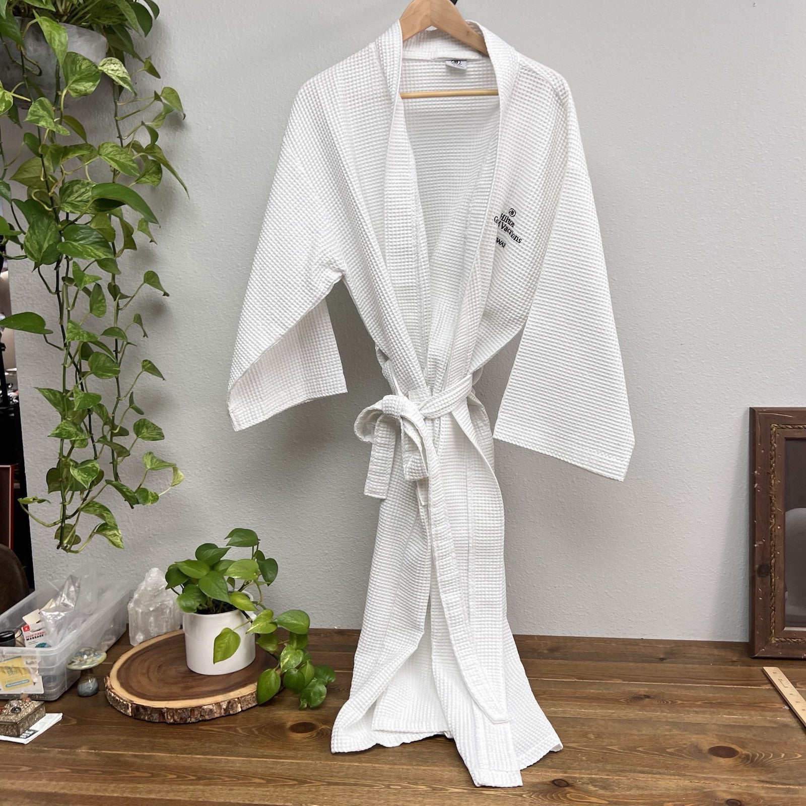 Hilton Hotel Collection Waffle Textured Bath Robe Brown Embroider