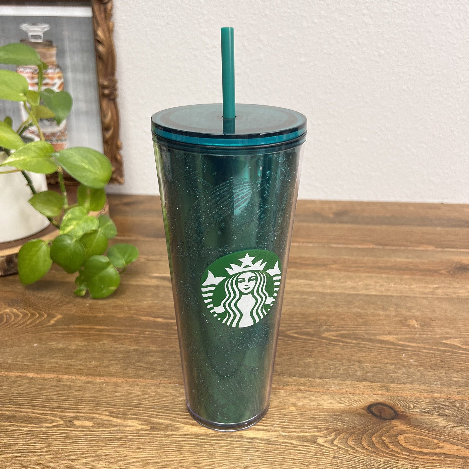 NEW Starbucks Fall 2021 Emerald Sparkle Green Glitter 24 oz Tumbler Cold Cup