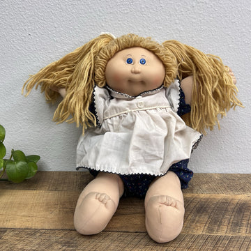 Cabbage Patch Kids Doll Blue Eyes Blonde Hair 1984 Vintage