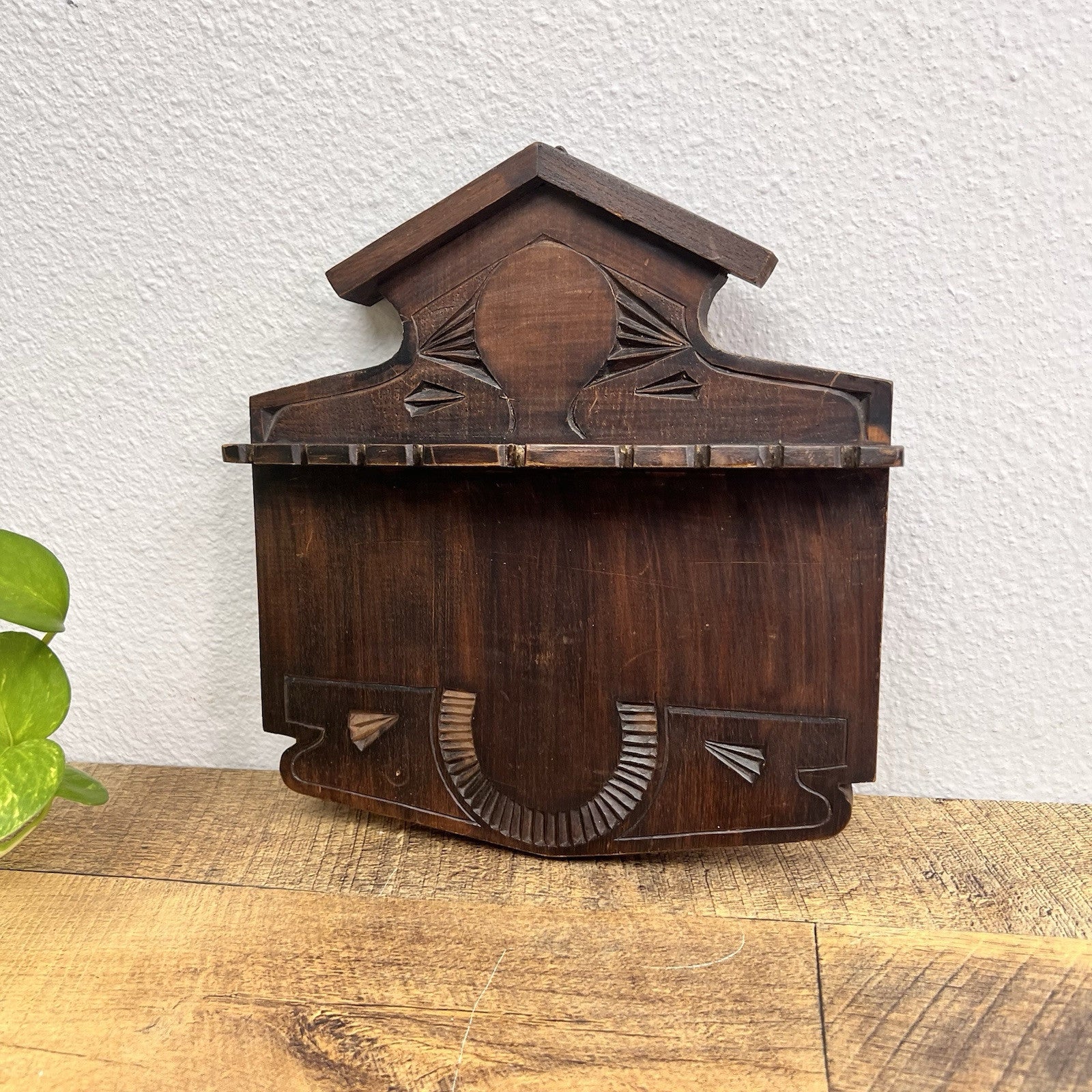 Vintage Souvenir Spoon Holder Wood Wall Hanging Display SpoonCollector Rack 1961