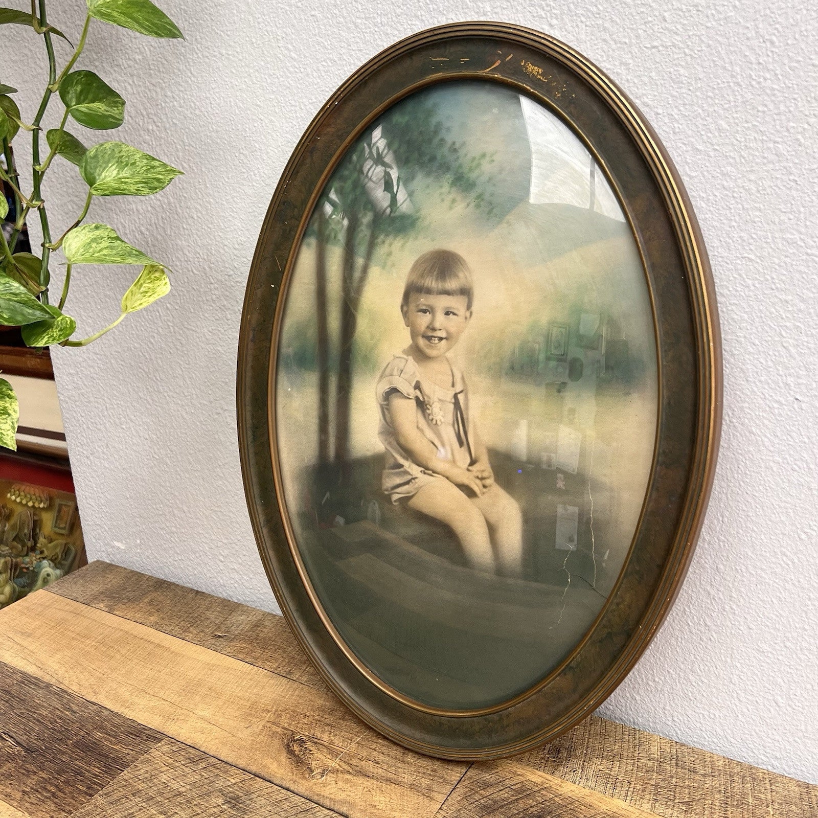 Vintage Oval Convex Bubble Glass Picture Frame With Child/Baby Portrait