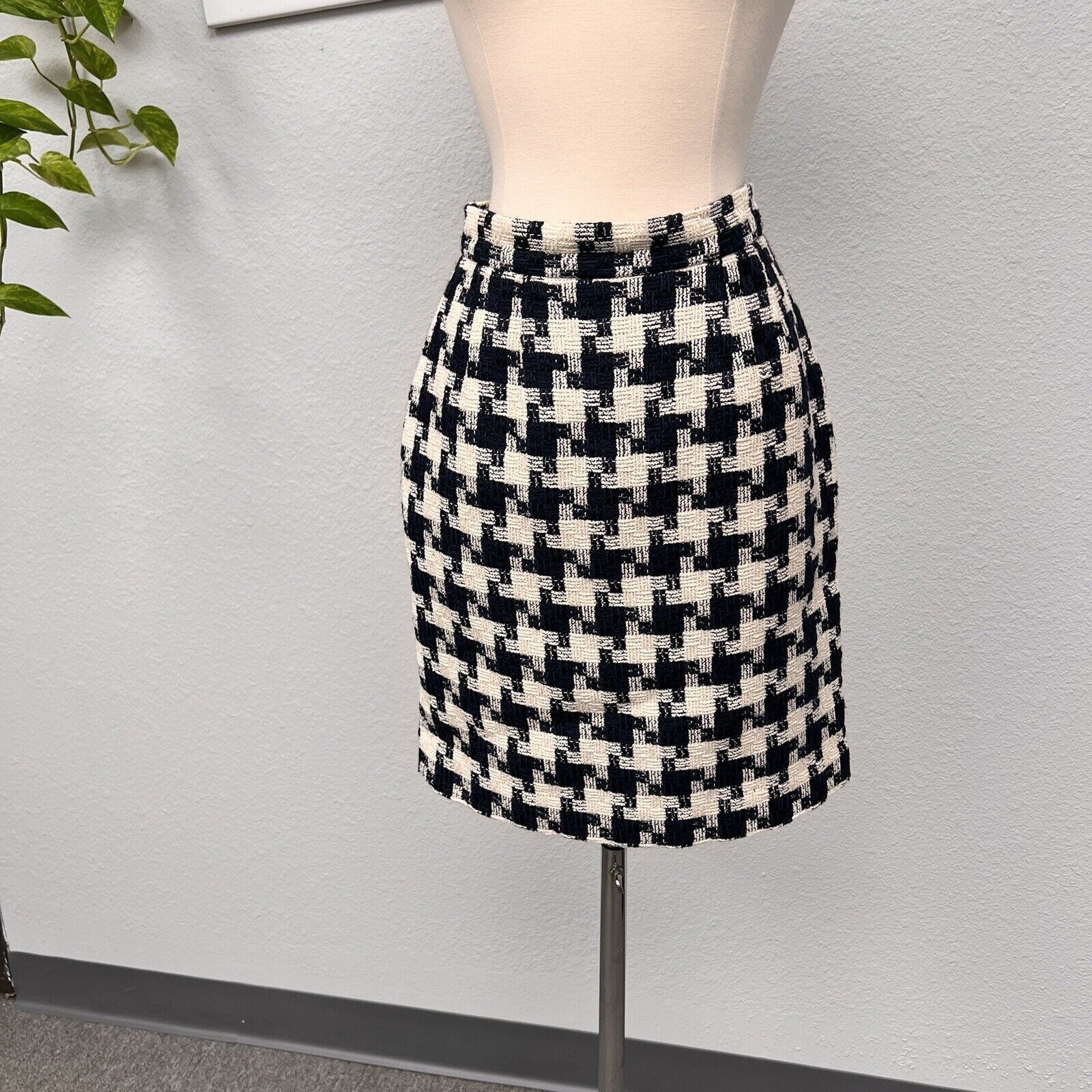 Anne Klein II Vintage Beige & Black Pencil Skirt Size 4 Made In USA
